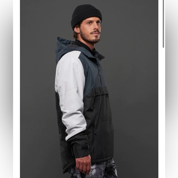 Mens Liquid GOLDEN JKT Pullover Snowboarding Coat Skiing Black/Charcoal Size M - Picture 2 of 16
